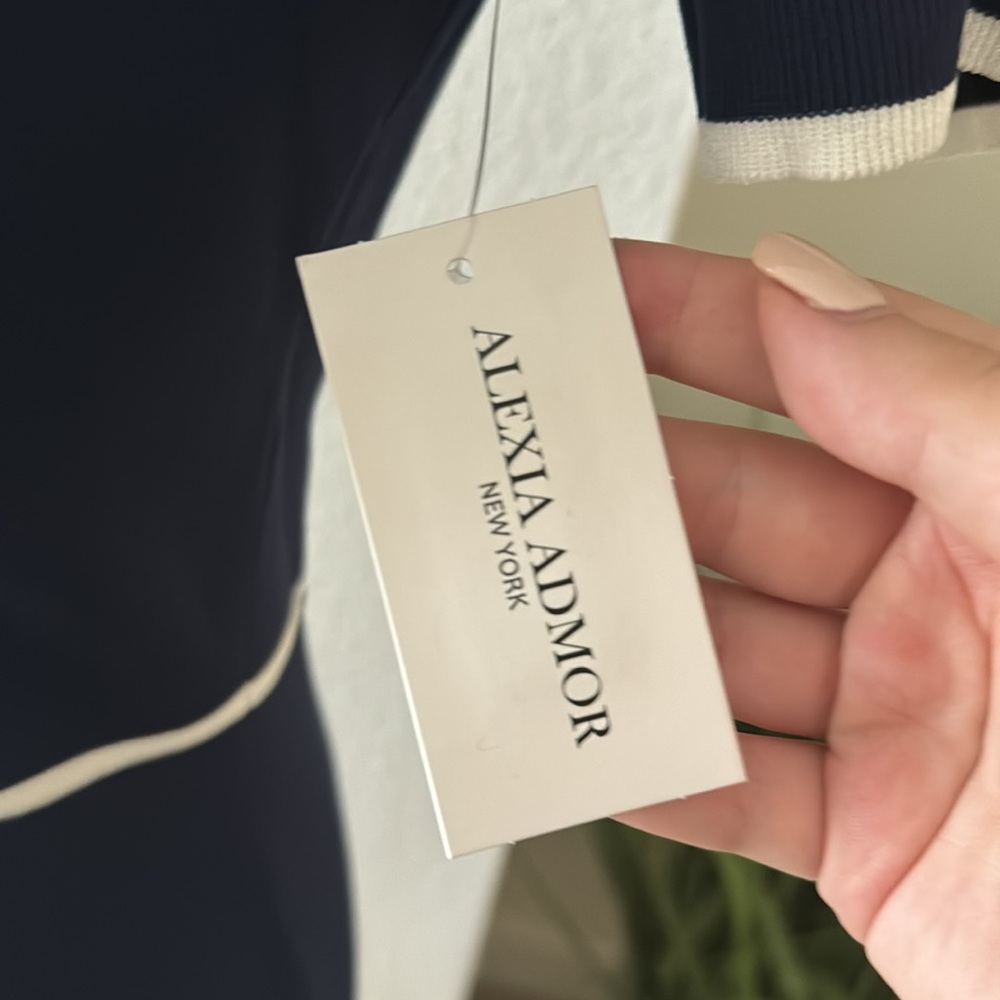 Alexia Admor Francine Dress in Navy - Size Small | NWT - Picture 7 of 7